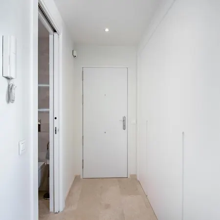 Apartamento Estilo Urbano En Centro - Marbelsun 5 8 Marbella